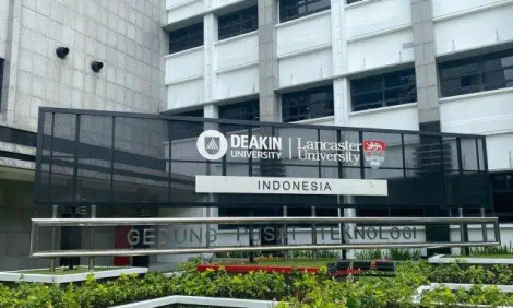 Deakin Lancherter University Indonesia